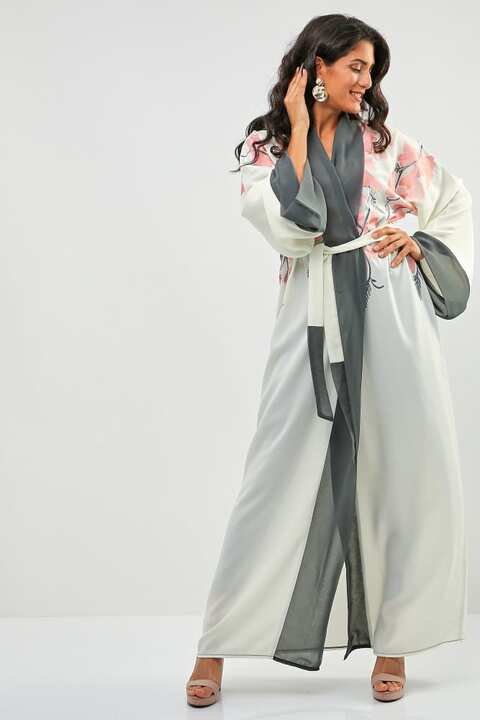 Buy Abayas Online In Dubai | Latest Designer Abayas - HeraCloset