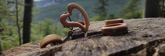 Check Out Information Holzschmuck Schweiz