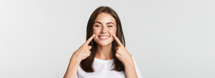 Get the Best Teeth Whitening in Toronto | Trusted by Smiles at Dentistry in the Beach