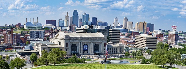 Explore Kansas City's dining, lodging, and entertainment options.