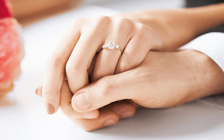 What Sets Diamond Wedding Bands Apart as Symbols of Everlasting Love?