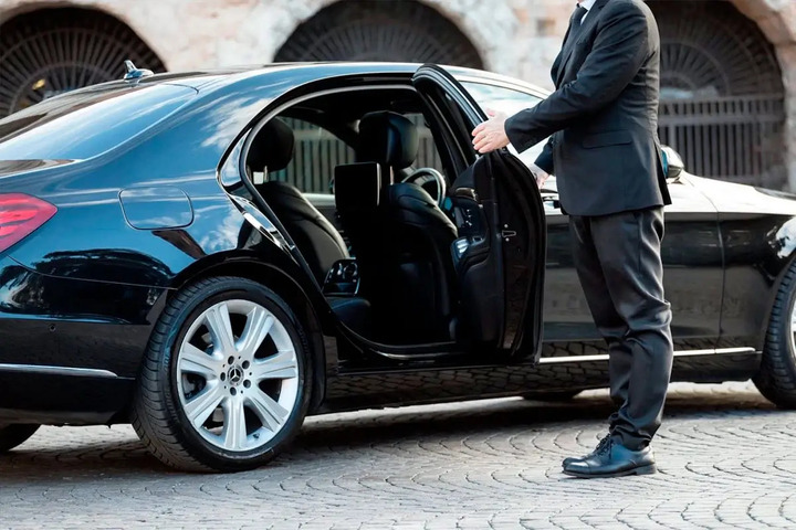 Your Reliable Ride: Booking a Taxi Service for Amsterdam Airport Travel