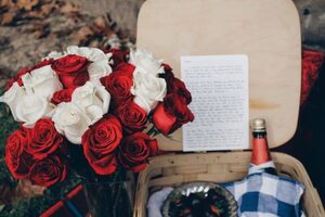 GIFT IDEAS TO KEEP HER HAPPY