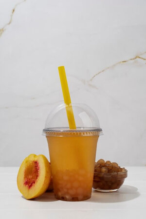 Make creamy peach bubble tea at home