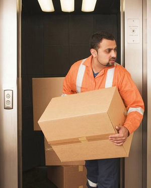 To accurately measure the lifting height of the hydraulic freight elevator