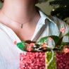 Sustainable Accessories to Pair with Your Christmas Outfit