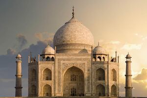 Taj Mahal Sunrise tour by Car from Delhi By East Traveler Company