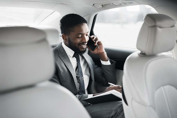 Limousine Service Los Angeles for Business Meetings