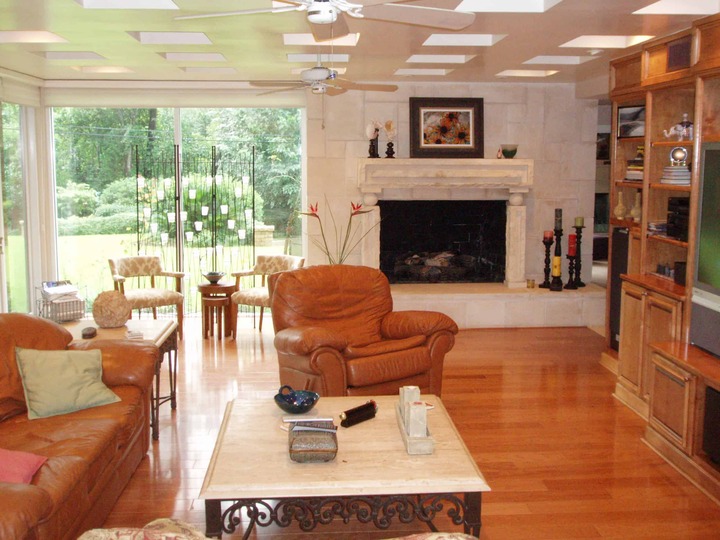 Avoiding Common Pitfalls: Working with Contractors in Houston on Your Home Addition