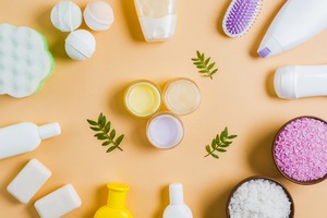 Balancing Hair Wellness: Understanding Natural and Clinical Care Approaches