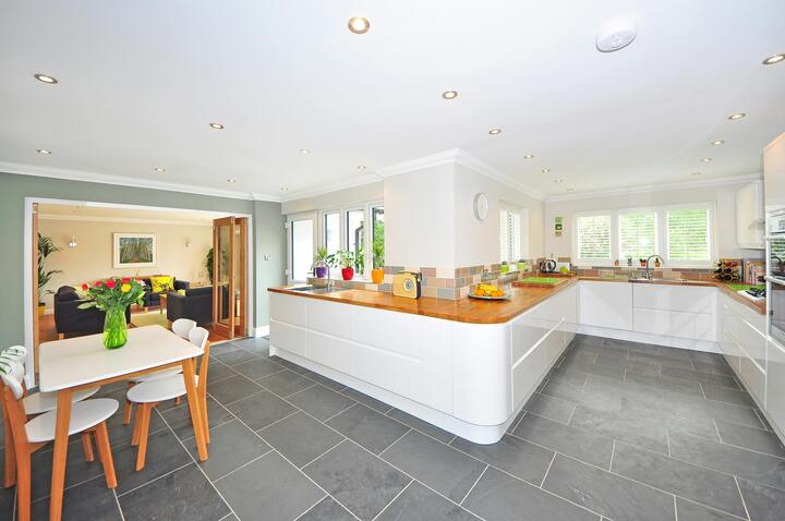 Flooring Trends for 2025: What’s In & What’s Out