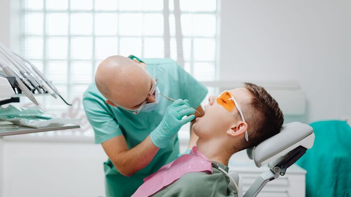 Trouver un dentiste urgence Genève pour un soulagement rapide