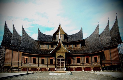 HALAL TOURISM IN WEST SUMATERA