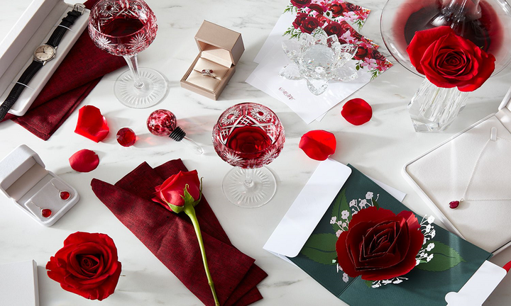10 Hadiah Anniversary Paling Romantis Untuk Pasangan