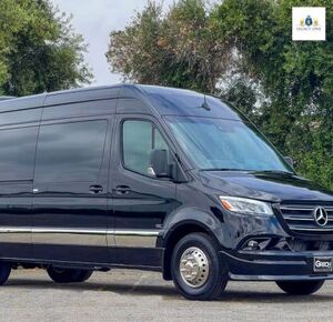 Looking for Luxury Van Rental &amp; Black Car Service Near Me in Dallas? Your Complete Guide to Premium Ground Transportation