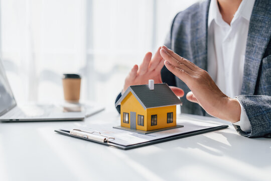 How Mortgage Agents in Scarborough Save You Time and Money