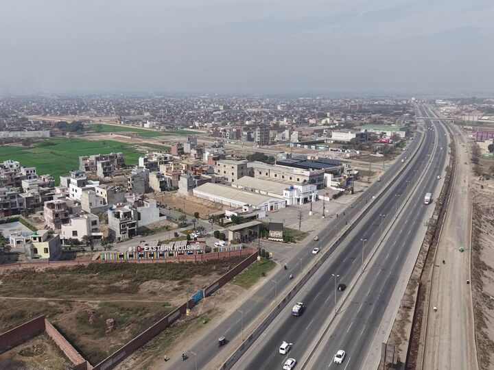 Commercial Property for Sale in Lahore – Best Investment Areas, Prices & ROI (2025 Guide)