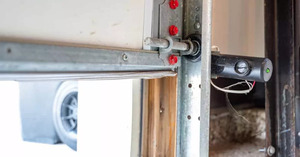 Emergency Garage Door Motor Repair: What to Do When It Stops Suddenly
