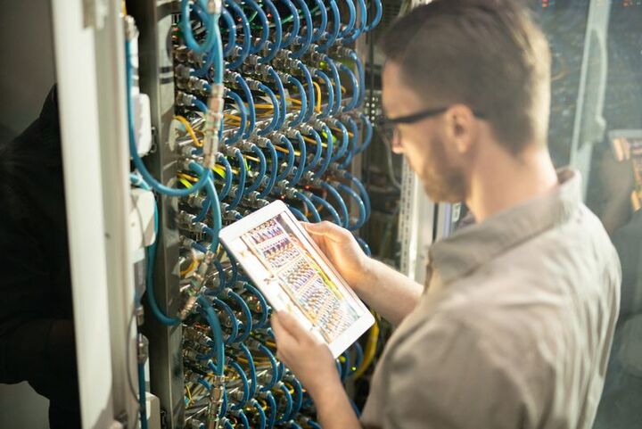 The Importance and Benefits of Structured Cabling for Enhanced Connectivity