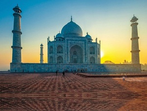 Delhi to Agra Trip by Tempo Traveller