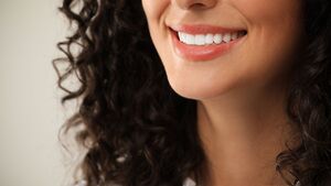 Facettes dentaires esth\u00e9tiques \u00e0 Gen\u00e8ve : Que disent les experts ?