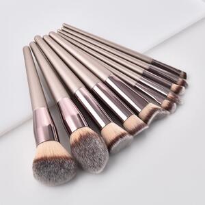 How to clean makeup brushes?