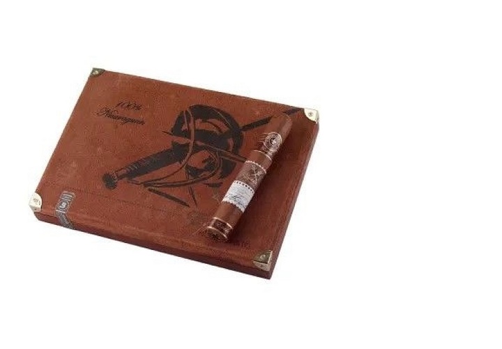 Experience Montecristo Espada: Unravel the Allure of Premium Cigars