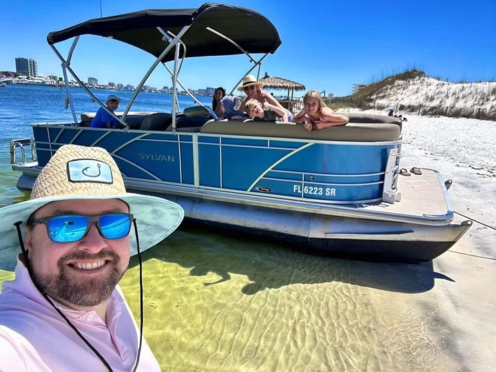 Explore Crab Island: A Must-Do Destin Excursion