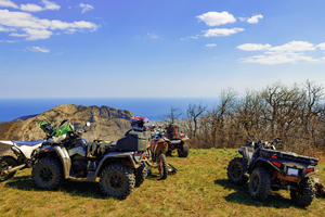 Beyond Boundaries: Mastering Moab with Thrilling Self-Drive 4x4 Tours!