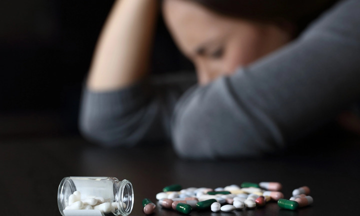 Drug De-addiction Treatment at NuLifeLineCare Rehab in Delhi