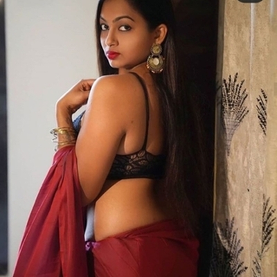 Nayra Khan
